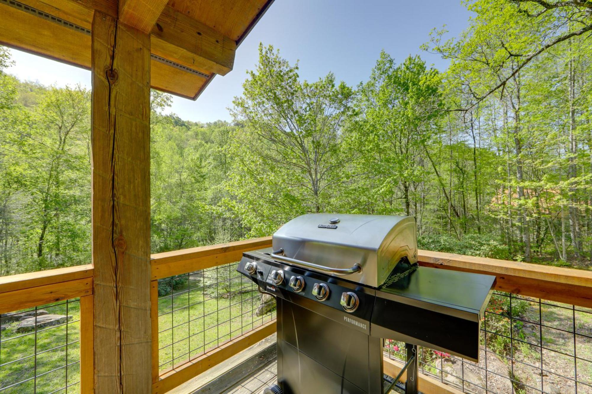 North Carolina Cabin - Hot Tub, Near Coopers Creek Bryson City Exterior foto