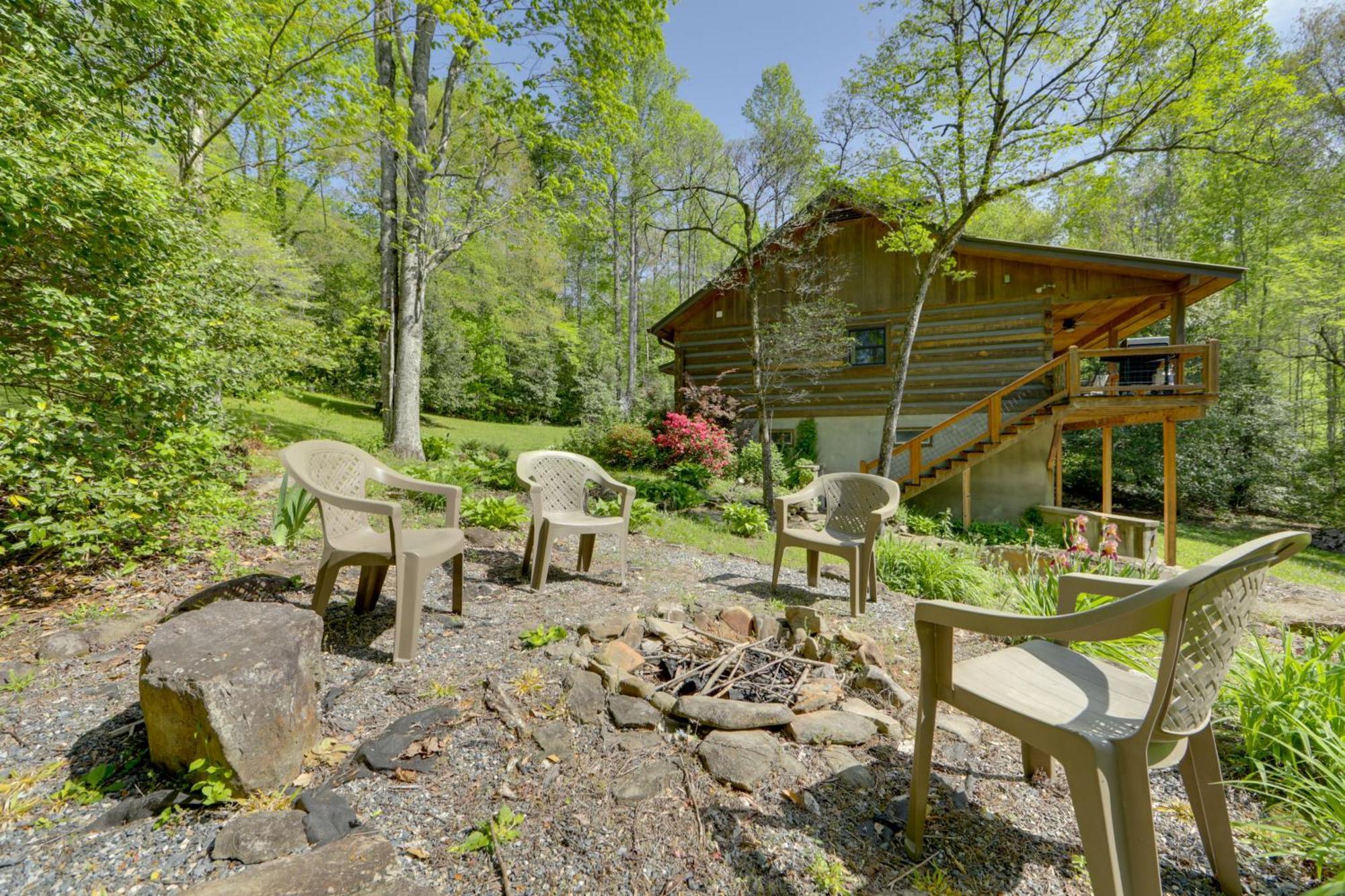 North Carolina Cabin - Hot Tub, Near Coopers Creek Bryson City Exterior foto